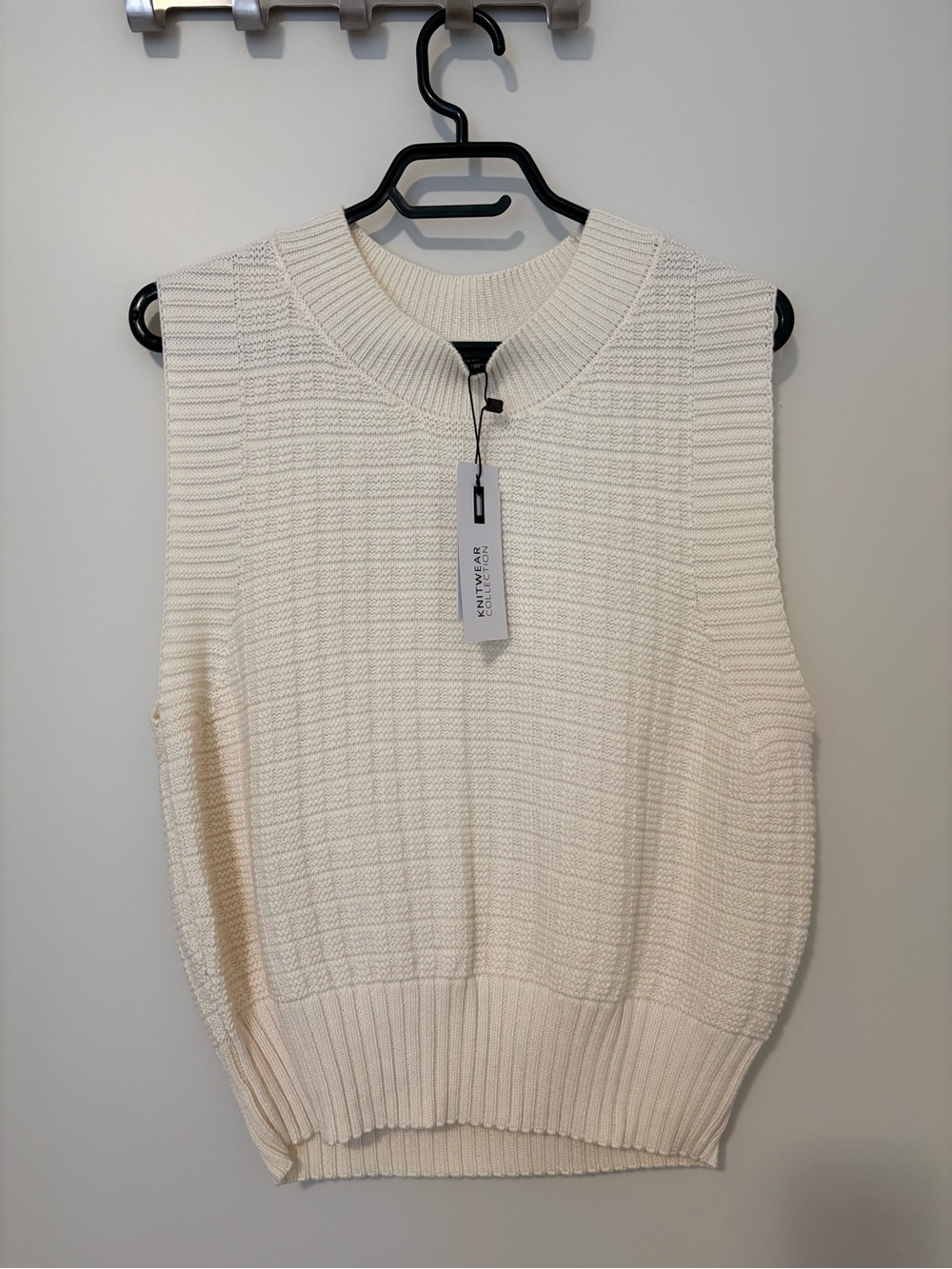 Dynamite NWT Cream Sleeveless Knit Sweater Vest XL